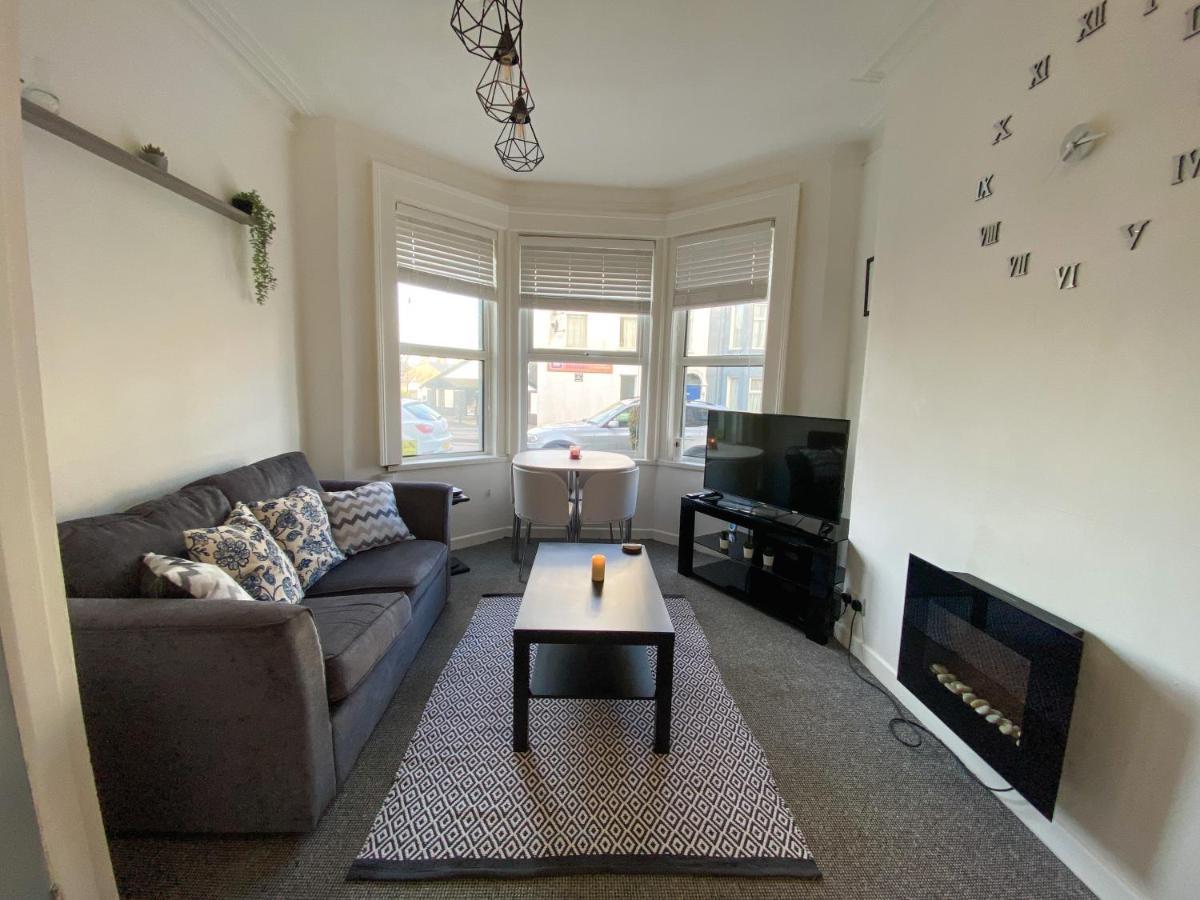 Cheap & Cheerful Apartment Near Bangor Marina מראה חיצוני תמונה